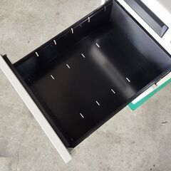 プラス　フラットライン　３段脇机『中古良品』の画像