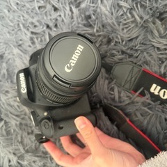 Canon キャノン　一眼レフカメラの画像