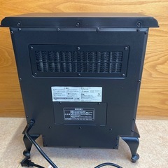 ☆YAMAZEN  暖炉型ファンヒーター  YDH-M10(B)  2021年製の画像