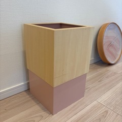 北欧風　ゴミ箱　の画像