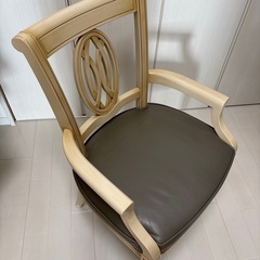 カリモク　椅子2脚の画像