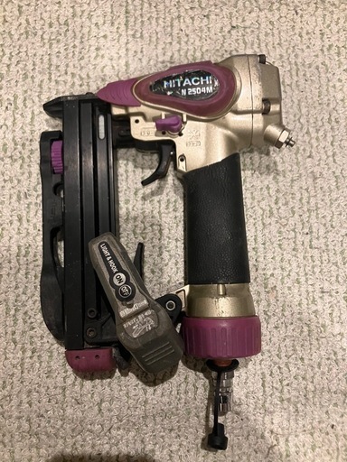 【動作確認済み】HITACHI N2504M エアータッカー　4ミリ