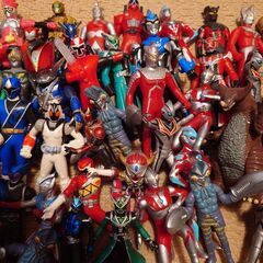 小さめのおもちゃソフビ他の画像