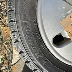 スタッドレスタイヤ 4本セット 軽自動車
の画像