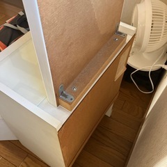 ドレッサー　化粧台　椅子あり　椅子収納　の画像