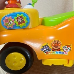 アンパンマン　車の画像