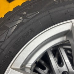 スタッドレスタイヤ　195/65R 15
の画像