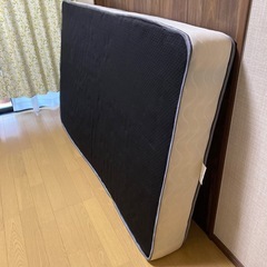 🔴セミダブル🔴タンスのゲン マットレスの画像