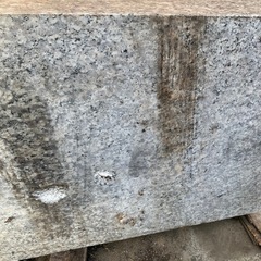 白　御影石　欠け　　穴あり　ジャンクの画像