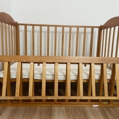 ベビーベッド　レギュラーサイズ　敷布団付き　コンビミニ の画像