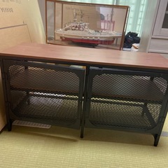 テレビ台の画像