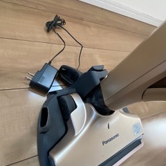 Panasonic 充電式コードレス掃除機｜動作OK・バッテリー消耗早い（現状品）の画像