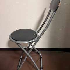 パイプ椅子の画像