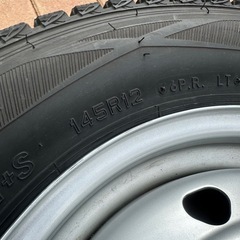 【値下げ‼️】これで今シーズンは安心👍！！スタッドレスタイヤセット！！１２インチ　ライトトラック用！の画像