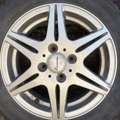 【応募ストップ】スタッドレスタイヤ4本【ホイール付き】の画像