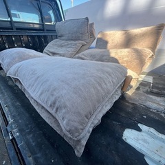 無料ソファ！！　2人がけソファ　ローソファ　デザイン良し(どんなお部屋にも合わせやすい！)の画像