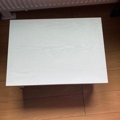 ローテーブルっぽい台の画像