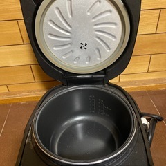 炊飯器　5合炊きの画像