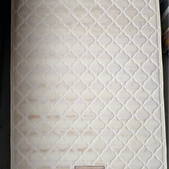 ニトリ セミダブル マットレス 差し上げます！の画像