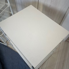 IKEA 収納棚　天板付きの画像