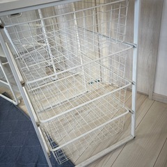 IKEA 収納棚　天板付きの画像