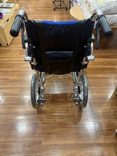 車椅子　ラクーネ3
