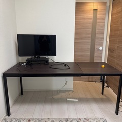 伸長式ダイニングテーブルの画像