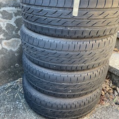 タイヤホイール付きの画像