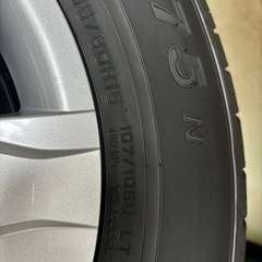 ハイエース 純正 タイヤ・ホイール4本セットの画像