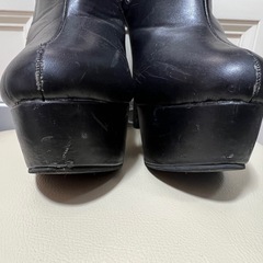 ヒールブーツ24cmの画像