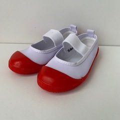 未使用シューズとアンパンマンラベルの画像