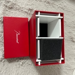 バカラのグラスの箱の画像