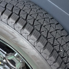 ジムニー スタッドレス 4本セット jb64 ブリザック 4ヶ月走行 4千キロの画像