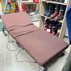 アイリスオーヤマ 電動リクライニングベッド 組み立て不要 簡易ベッドの画像