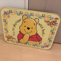 子供用テーブルの画像