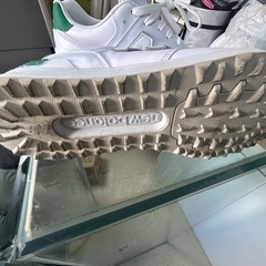 ニューバランスゴルフシューズ28の画像