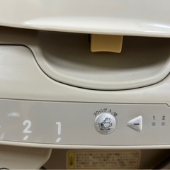 【コンビ】電動ハイローチェアの画像