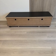 テレビボードの画像