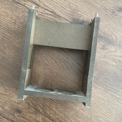 鍵をかけるラック　一部壊れありの画像