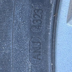 雪が降って大変な事になる前に！ 2023年製 バリ溝タイヤとホイールセット RK5 ステップワゴンに使用 205/60R16 6.5j +53 114.3 5穴 テーパーナットの画像