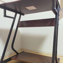 パソコンデスク差し上げます（中古・引き出し不具合あり）の画像