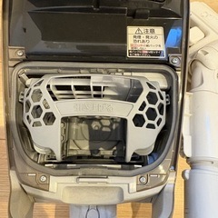 パナソニックの掃除機！純正紙パック8枚もお付けします！の画像