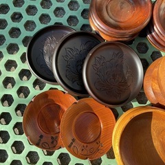 木でできたお皿達 まとめ売りの画像