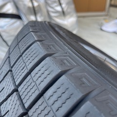  タイヤ：DUNLOP WINTER MAXX WM01 215/65R16 98Q の画像