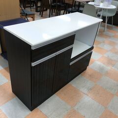 ＼家具＊家電のお店／【ｼﾞｬﾝｸﾞﾙｼﾞｬﾝｸﾞﾙ石川金沢店】キッチンボード ストライプ/ホワイト   W(幅)118×D(奥行き)43×H(高さ)87.5cmの画像