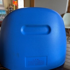 Karibu ベビーチェア 青 トレイ付きの画像