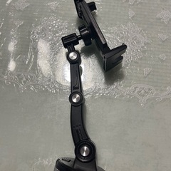 車のタブレットホルダーの画像