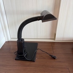 プッシュスイッチ式　デスクライト　ブラック の画像