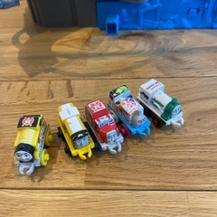 トーマス、ミッキーおもちゃセットの画像