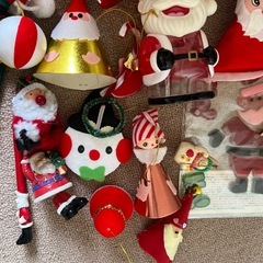 クリスマスのオーナメントなどの画像